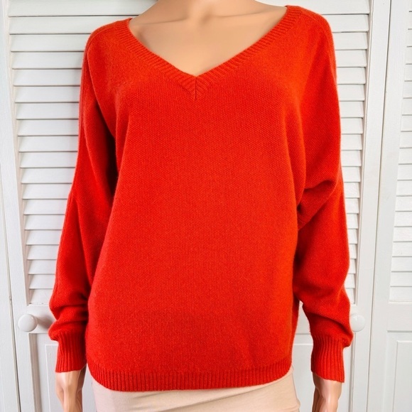360 CASHMERE Orange V-Neck Oversized Sweater Size Small - Picture 1 of 8